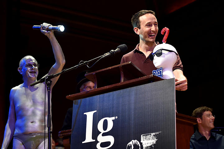 面白研究に下ネタ 科学の裾野を広げる イグ ノーベル賞 の奥深さ ニューズウィーク日本版 オフィシャルサイト