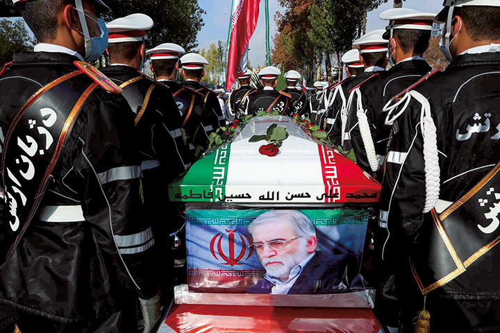 イラン核科学者暗殺の皮肉な「成果」──米次期政権と中東勢力争いに波紋 イラン核科学者暗殺の皮肉な「成果」──米次期政権と中東勢力争いに波紋