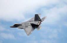 新品未開封アメリカ戦闘機トランプ 米空軍の次世代戦闘機は「F47」 トランプ氏、自身の「第47代