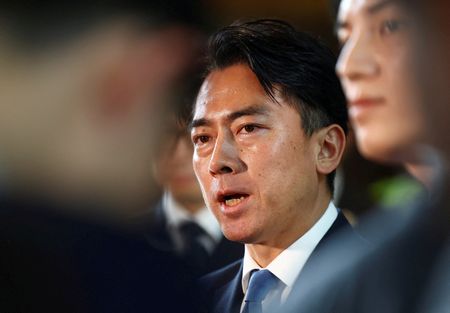 世界に1枚? 激レア 小泉 進次郎 クッション カバー 小泉 米 自民党 備蓄 世界に1枚? 激レア 小泉 進次郎 クッション カバー 小泉 米 自民党