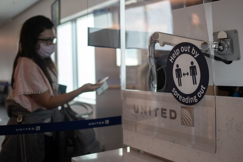 ユナイテッド航空 空港内でもマスク着用義務化 2歳以上対象 ビジネス ニュース速報 ニューズウィーク日本版 オフィシャルサイト ユナイテッド航空 空港内でもマスク着用義務化 2歳以上対象 ビジネス ニュース速報 ニューズウィーク日本版 オフィシャルサイト
