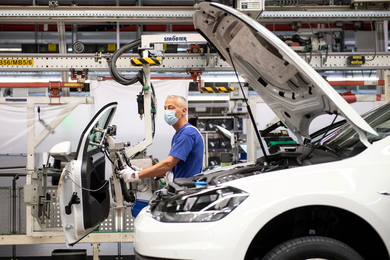 独鉱工業生産 10月は予想上回る上昇 自動車生産が大幅増 ビジネス ニュース速報 ニューズウィーク日本版 オフィシャルサイト 独鉱工業生産 10月は予想上回る上昇 自動車生産が大幅増 ビジネス ニュース速報 ニューズウィーク日本版 オフィシャルサイト