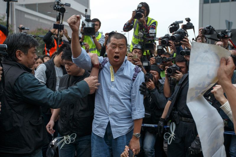 黎智英氏ら民主派3人を香港警察が逮捕 違法集会参加の容疑 ワールド ニュース速報 ニューズウィーク日本版 オフィシャルサイト 黎智英氏ら民主派3人を香港警察が逮捕 違法集会参加の容疑 ワールド ニュース速報 ニューズウィーク日本版 オフィシャルサイト