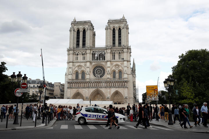 ノートルダム大火災の悪夢に今もうなされ続けるフランスの闇 ノートルダム大火災の悪夢に今もうなされ続けるフランスの闇