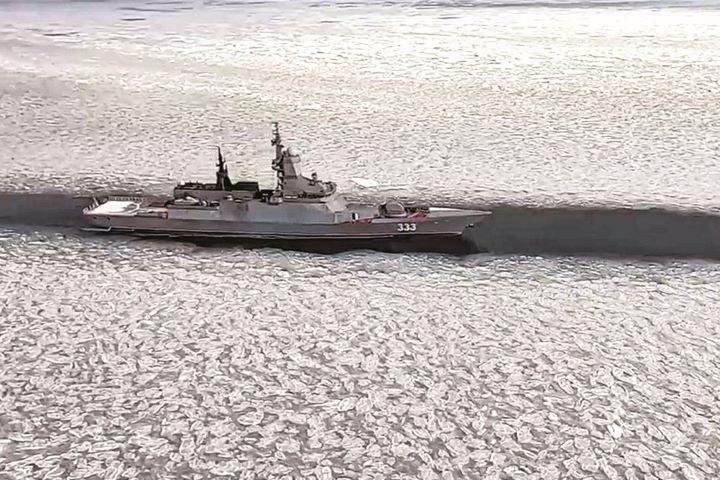 宗谷海峡付近のロシア軍艦 宗谷海峡付近のロシア軍艦
