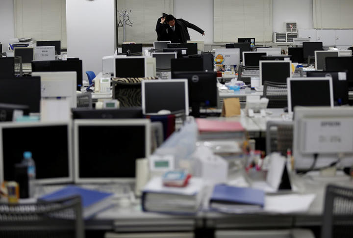 「残業100時間」攻防の茶番 労働生産性にまつわる誤解とは? 「残業100時間」攻防の茶番 労働生産性にまつわる誤解とは?