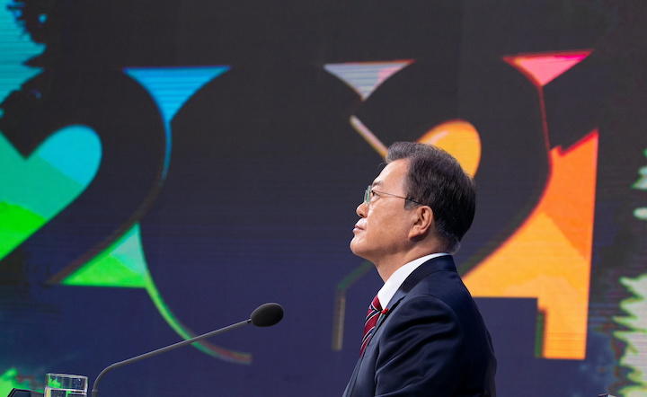 文在寅大統領の対日姿勢が柔軟路線に変わった理由 文在寅大統領の対日姿勢が柔軟路線に変わった理由