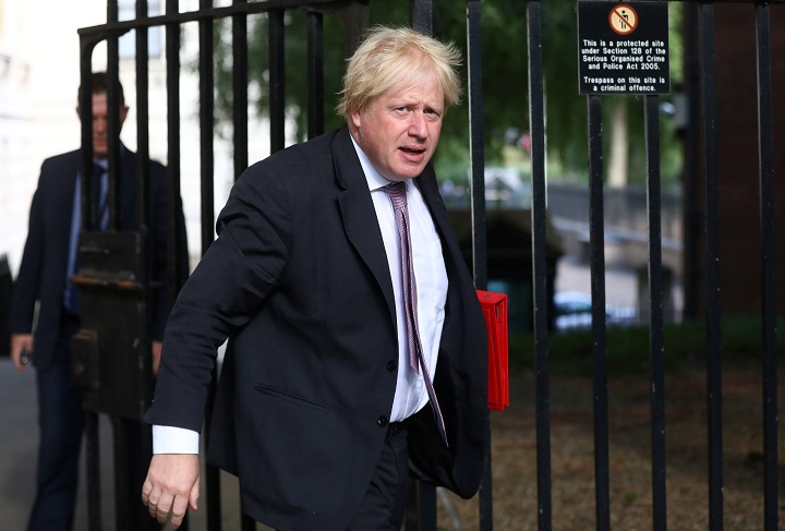 英国民はそろそろEU離脱が「糞を磨く」のと同じことに気づくべきだ 強硬離脱派の大物閣僚2人辞任 英国民はそろそろEU離脱が「糞を磨く」のと同じことに気づくべきだ 強硬離脱派の大物閣僚2人辞任