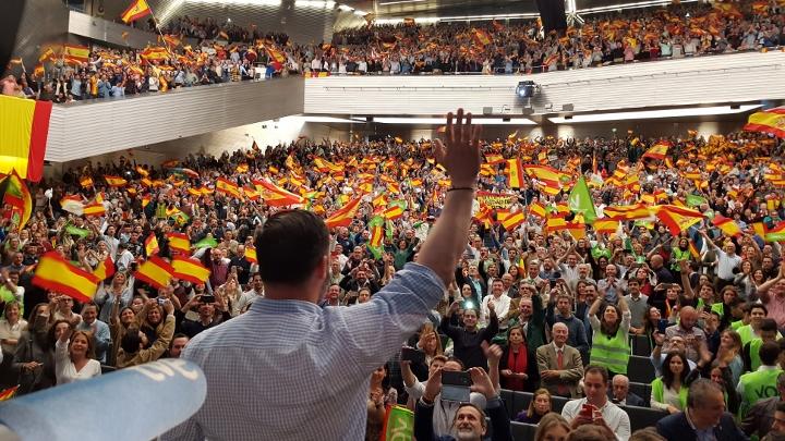 スペインに旋風を巻き起こす極右政党voxは ネオナチ というより 普通の市民 の顔をしている 木村正人 コラム ニューズウィーク日本版 オフィシャルサイト スペインに旋風を巻き起こす極右政党voxは ネオナチ というより 普通の市民 の顔をしている 木村正人 コラム ニューズウィーク日本版 オフィシャルサイト