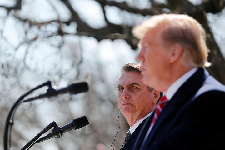 燃えるアマゾン、融けるグリーンランド 2人のデタラメ大統領が地球を破壊する 燃えるアマゾン、融けるグリーンランド 2人のデタラメ大統領が地球を破壊する