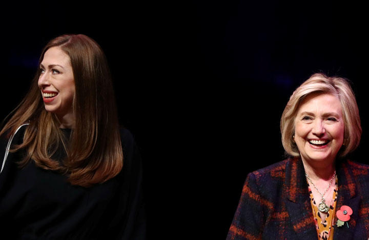 「女性議員に辞任を迫るヘイトはファシズムに道を開く」ヒラリー・クリントン氏が警告 「女性議員に辞任を迫るヘイトはファシズムに道を開く」ヒラリー・クリントン氏が警告