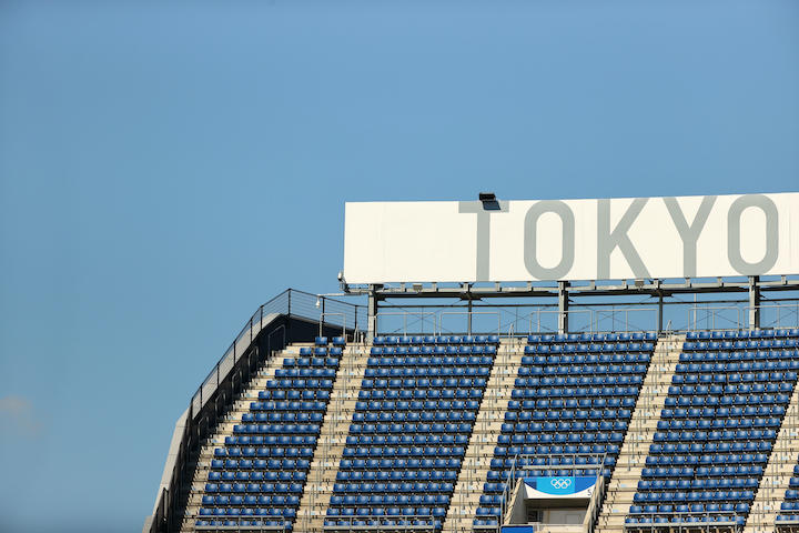 無観客の横浜スタジアム 無観客の横浜スタジアム