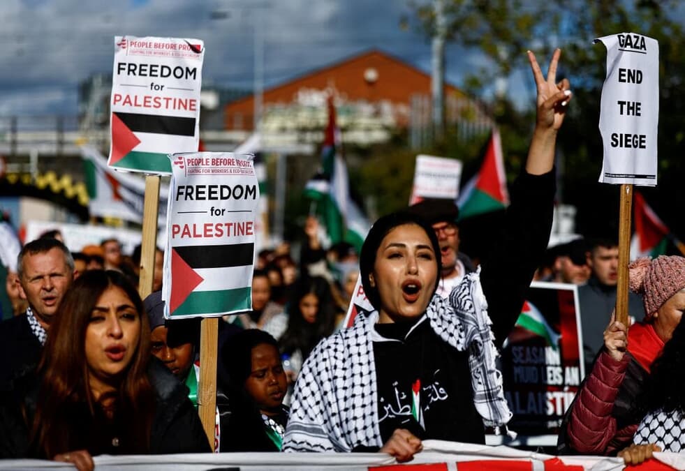 ガザ攻撃めぐり、欧米で「親イスラエルvs親パレスチナ」の対立