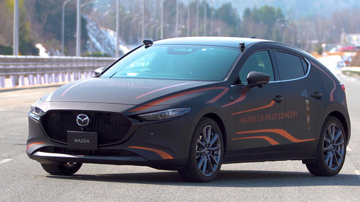 「MAZDA CO-PILOT」を搭載した車両 「MAZDA CO-PILOT」を搭載した車両