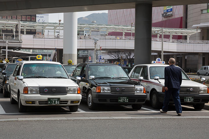 タクシー タクシー