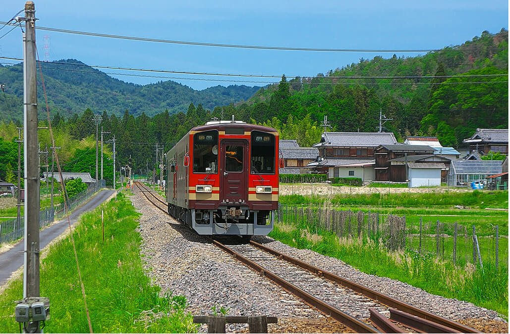 担い手不足解消へ ローカル線の低コスト自動運転とBRT化で変わる