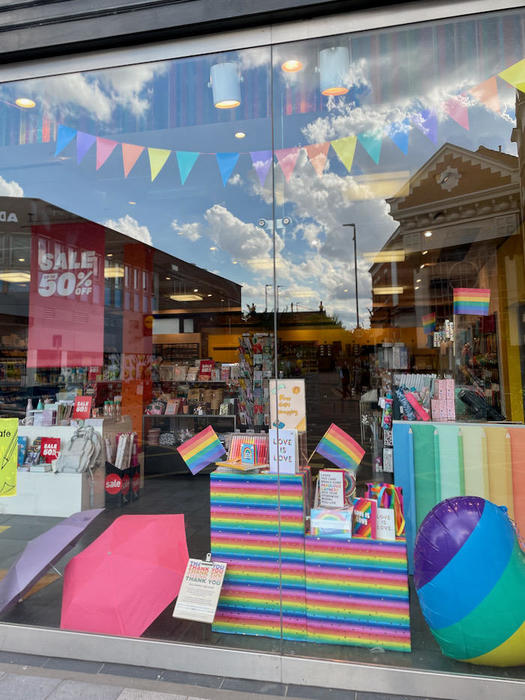 50ポンド札たて - 1.jpeg