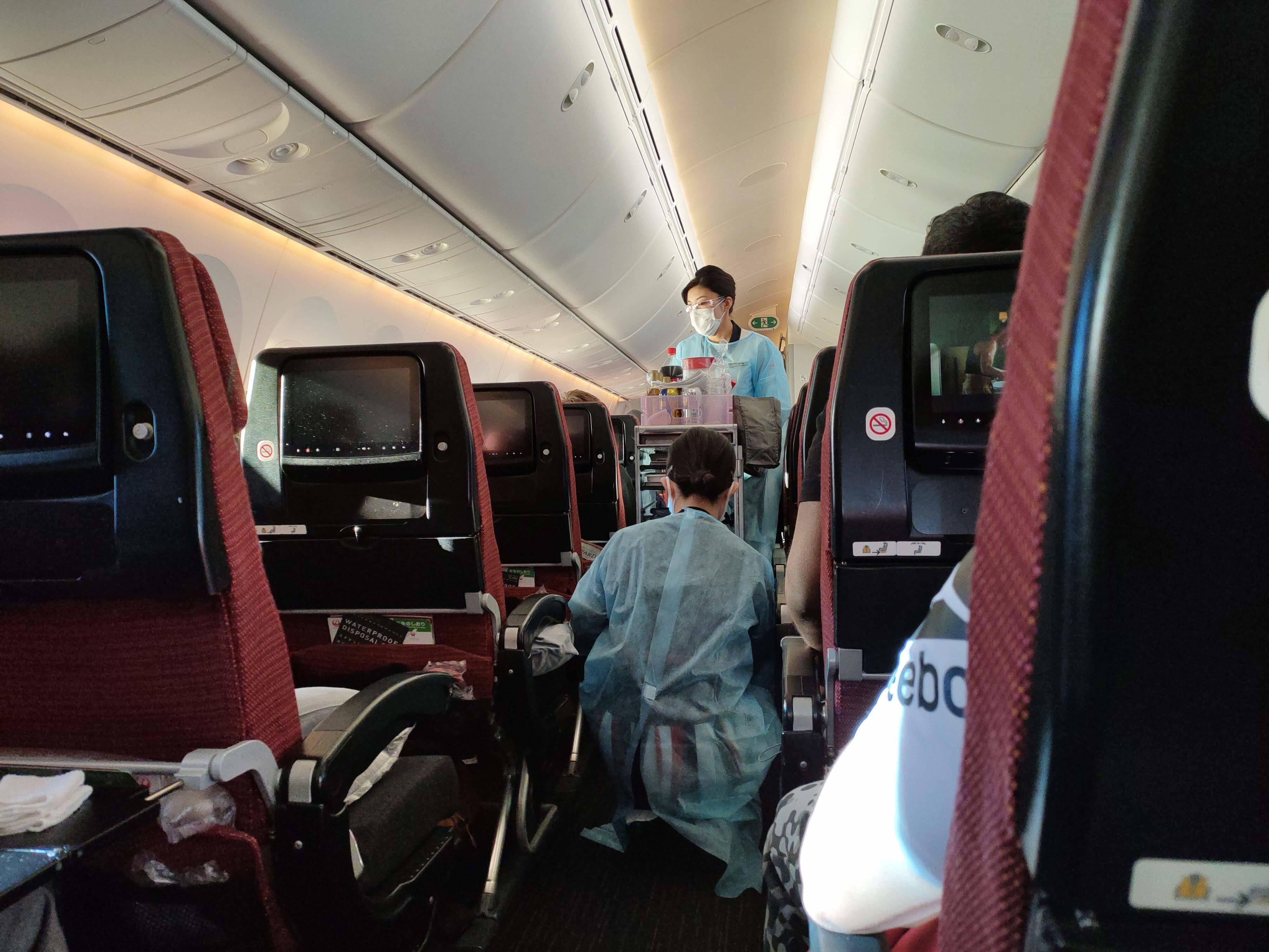 機内模様から垣間見えた国民性と感染対策・衛生観念 29.3.2022.jpg