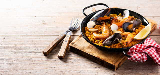 640-paella-tradicional-espanola-de-marisco.jpg
