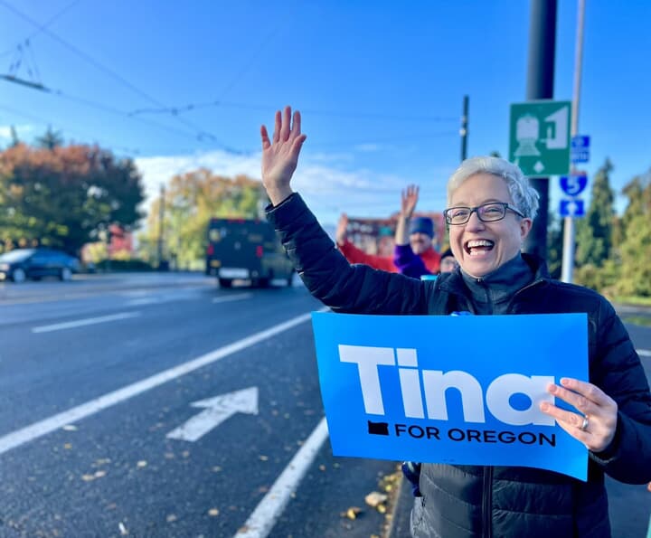 Tina Kotek waving.jpg