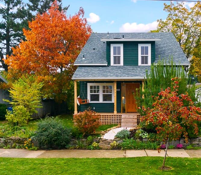 Cydelle Higa-Johnston _ Realtor, Windermere Realty Trust.jpeg