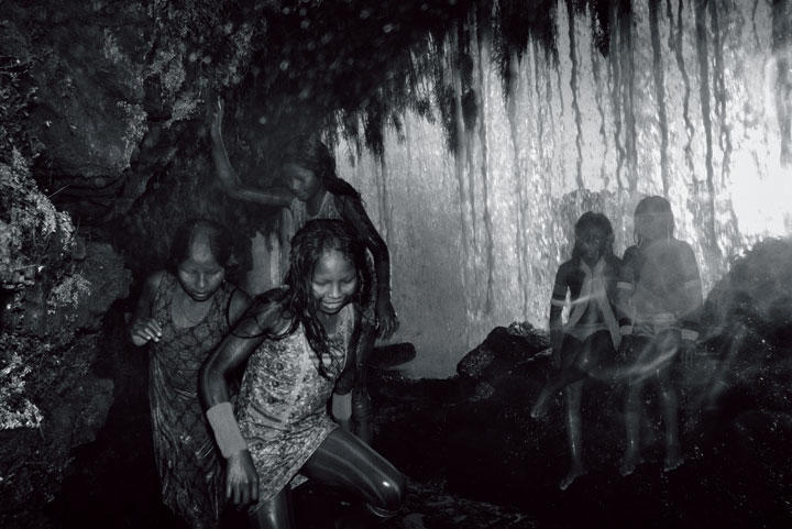 【写真特集】流血と破壊に蹂躙される現代の暗黒郷アマゾン