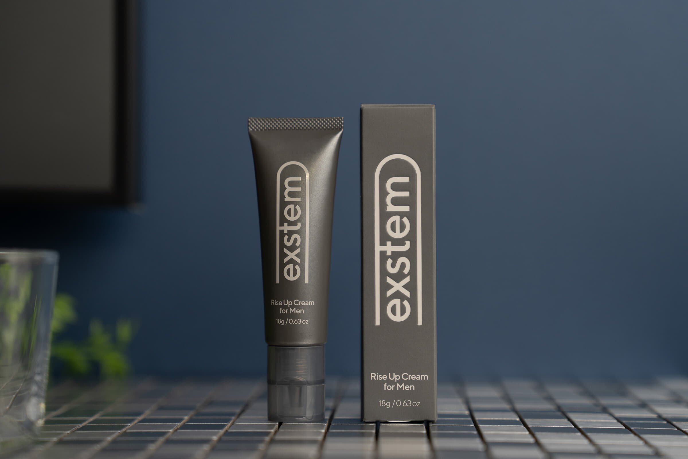 exstem Rise Up Cream for Men 18g定価¥19800 働き盛りの男性特有のお悩みに立ち向かう。世界初、ヒト幹細胞