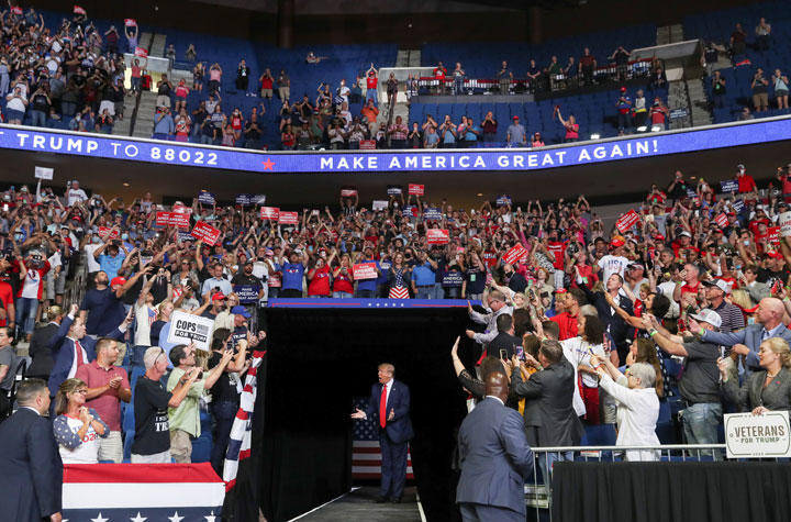選挙戦を再開させたトランプ、その「第一声」でスベる 選挙戦を再開させたトランプ、その「第一声」でスベる