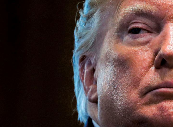 壁のために政府閉鎖を招いた、トランプに吹きつける逆風 壁のために政府閉鎖を招いた、トランプに吹きつける逆風