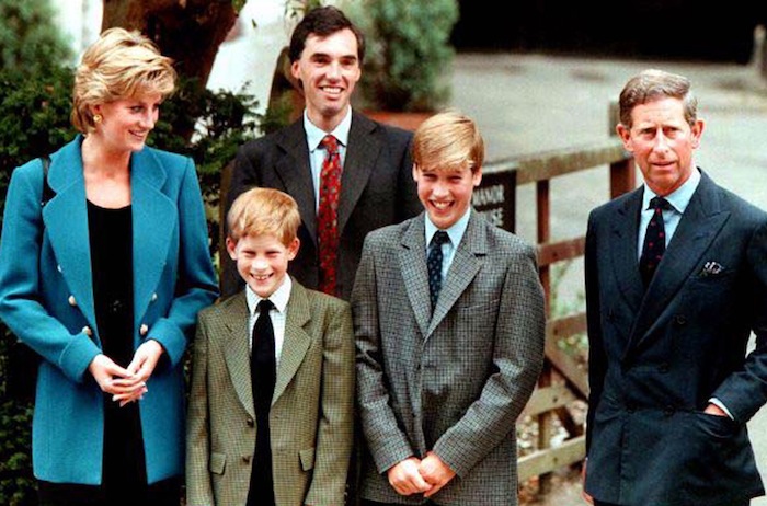 ダイアナ妃(当時)、ハリー、ウィリアム両王子とチャールズ皇太子(1995年9月) Reuters