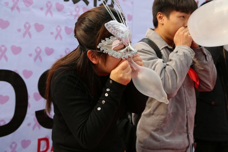 中国 世界第2位のコンドーム事業買収 性意識高い若者が後押し ワールド 最新記事 ニューズウィーク日本版 オフィシャルサイト 中国 世界第2位のコンドーム事業買収 性意識高い若者が後押し ワールド 最新記事 ニューズウィーク日本版 オフィシャルサイト