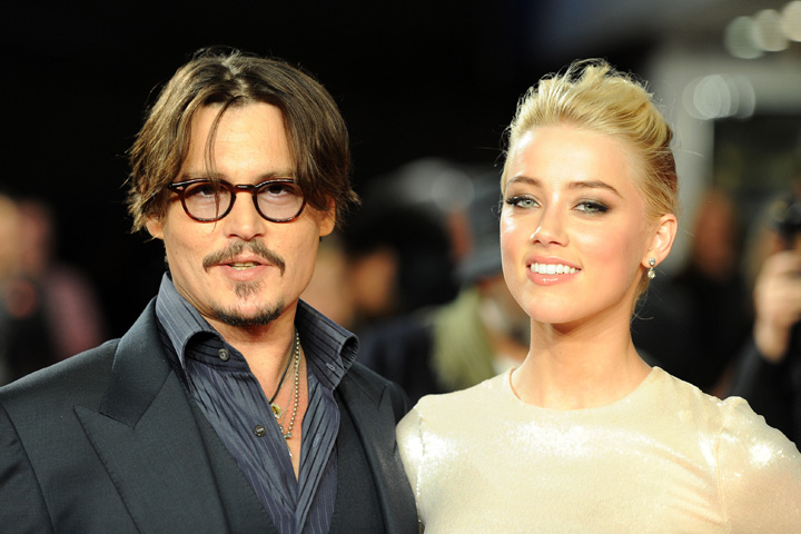 ポール・カガメ コスプレカレンダー