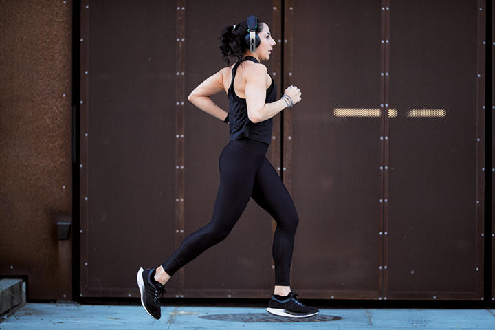 プロスポーツ界も注目！ 脳に電気刺激を与え能力を高めるヘッドホン型