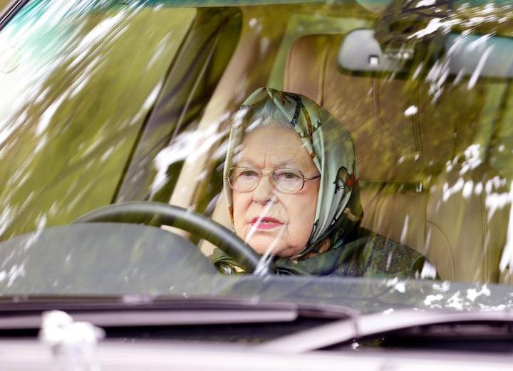 93歳の英女王 免許自主返納の殿下に続き 運転やめます ニューズウィーク日本版 オフィシャルサイト 93歳の英女王 免許自主返納の殿下に続き 運転やめます ニューズウィーク日本版 オフィシャルサイト