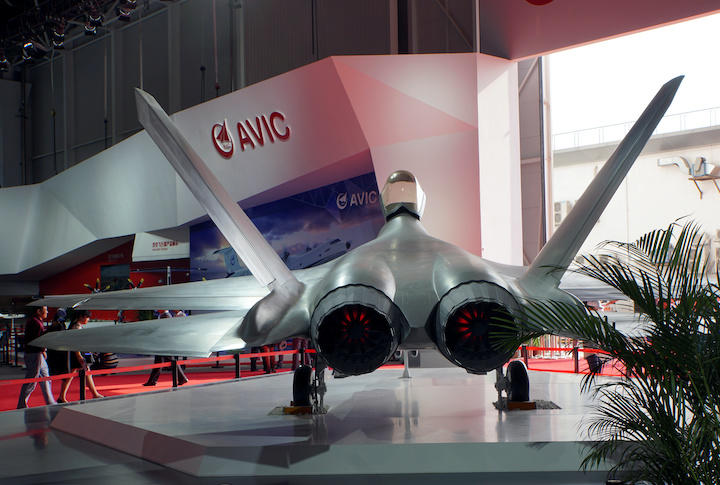 中国の新型ステルス戦闘機fc 31の飛行写真 がウェイボーに出現 ニューズウィーク日本版 オフィシャルサイト