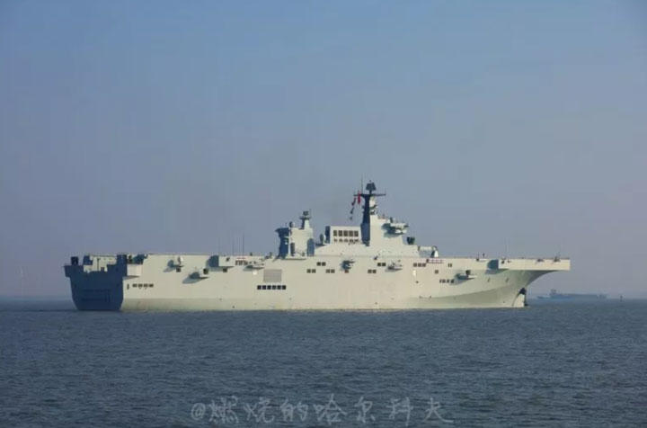 【空母キラー】中国が世界記録並みの急ピッチで強襲揚陸艦の建造を進める 計8隻発注／米強襲揚陸艦、修理断念 放火で大きな痛手  [納豆パスタ★]YouTube動画>4本 ->画像>8枚 
