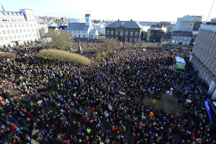 パナマ文書に激怒するアイスランド国民の希望 アイスランド海賊党とは ニューズウィーク日本版 オフィシャルサイト