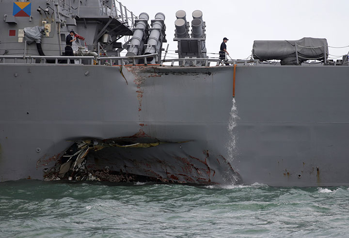米駆逐艦衝突、艦隊一時停止で太平洋での防衛が手薄に