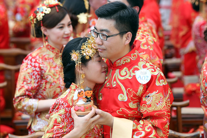 日本 で 中国 人 と 結婚