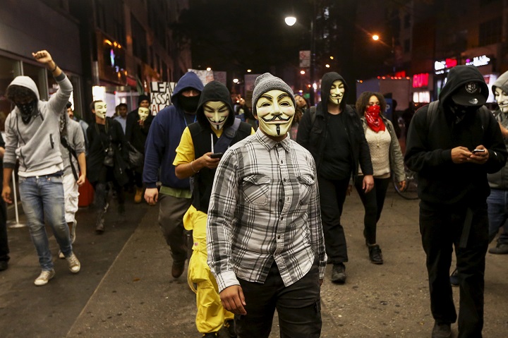 【国際】ハッカー集団アノニマスが陰謀論集団「QAnon」に宣戦布告 「おまえたちと一戦交えるつもりだ、覚悟しろ」 https://www.newsweekjapan.jp/stories/assets_c/2018/08/kurihara180808-thumb-720xauto.jpg