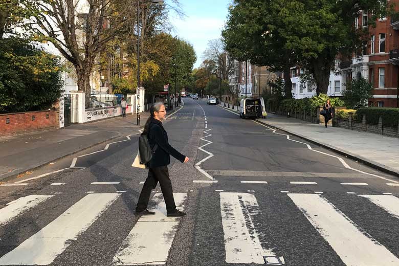 ビートルズゆかりの地を巡る、日本初の「使える」旅行記を作った