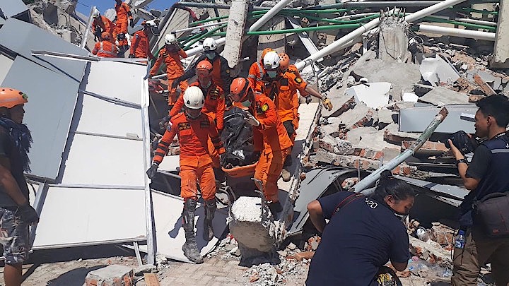インドネシア スラウェシ地震 津波の死者844人に 早すぎた津波警報解除が犠牲者増やした ワールド 最新記事 ニューズウィーク日本版 オフィシャルサイト