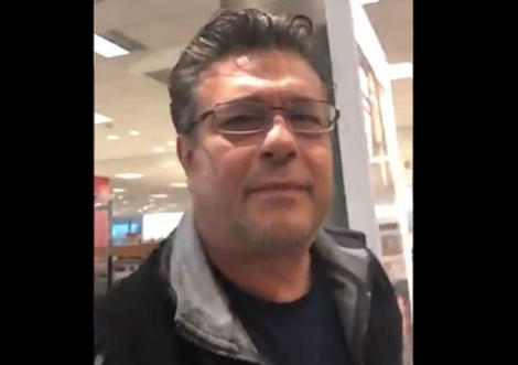 動画 アラブ系店員に 英語を話せ と言って全米にさらされた男 ニューズウィーク日本版 オフィシャルサイト 動画 アラブ系店員に 英語を話せ と言って全米にさらされた男 ニューズウィーク日本版 オフィシャルサイト