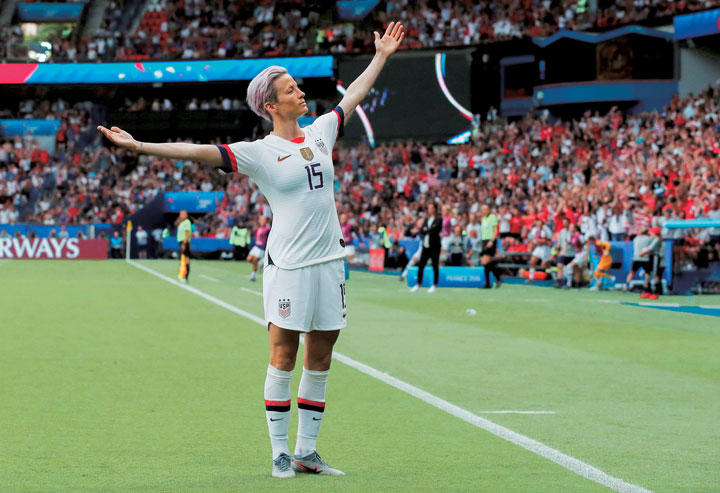 同性愛を公言 ヌードも披露 女子サッカー米代表のミーガン ラピノー ニューズウィーク日本版 オフィシャルサイト 同性愛を公言 ヌードも披露 女子サッカー米代表のミーガン ラピノー ニューズウィーク日本版 オフィシャルサイト