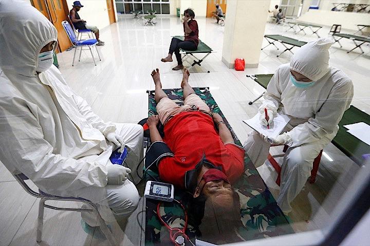 新型コロナウイルス院内感染で医療関係者24人が死亡 インドネシア 防護服など不足で危機的状況 ニューズウィーク日本版 オフィシャルサイト 新型コロナウイルス院内感染で医療関係者24人が死亡 インドネシア 防護服など不足で危機的状況 ニューズウィーク日本版 オフィシャルサイト