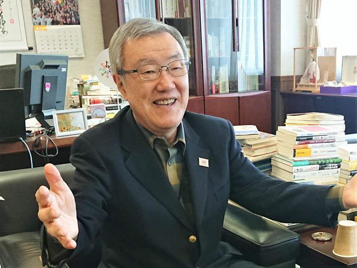 出口治明 人間は皆そこそこに正直でかつずる賢いしお金に汚い 基本的には信頼するしかない ニューズウィーク日本版 オフィシャルサイト 出口治明 人間は皆そこそこに正直でかつずる賢いしお金に汚い 基本的には信頼するしかない ニューズウィーク日本版 オフィシャルサイト