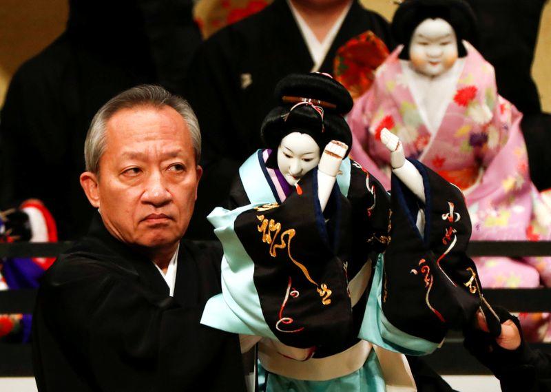 文楽の第一人者桐竹勘十郎、コロナ禍のなか手作りした人形に込めた思い