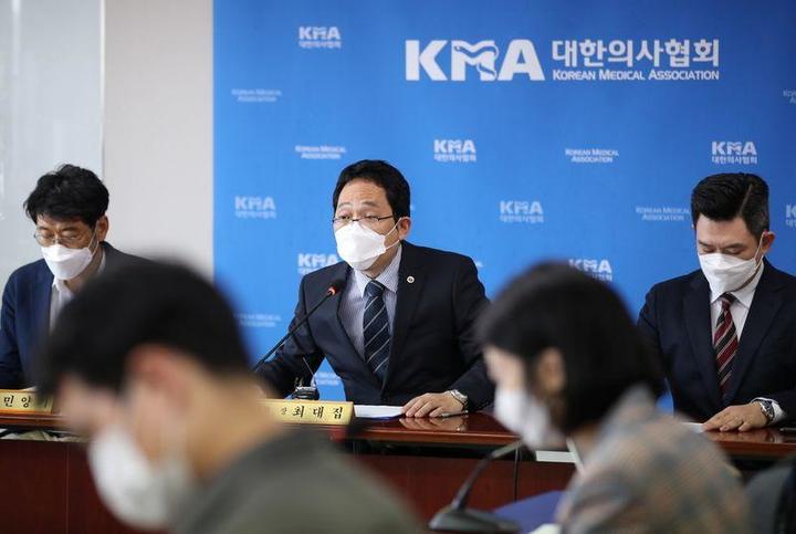 韓国科学捜査研究院 17歳少年の遺体を検死 インフルワクチンと無関係 ワールド 最新記事 ニューズウィーク日本版 オフィシャルサイト 韓国科学捜査研究院 17歳少年の遺体を検死 インフルワクチンと無関係 ワールド 最新記事 ニューズウィーク日本版 オフィシャルサイト
