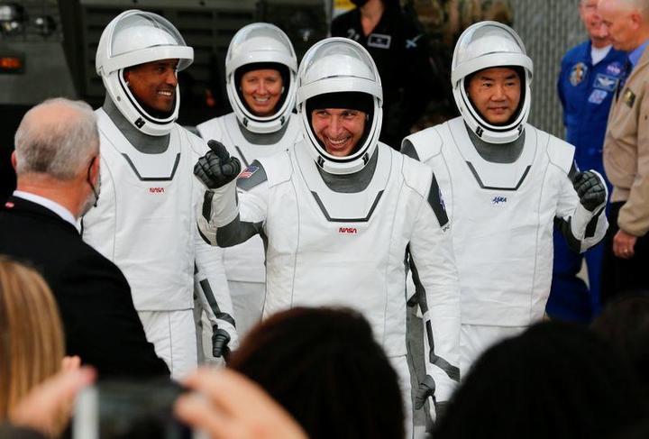 スペース x