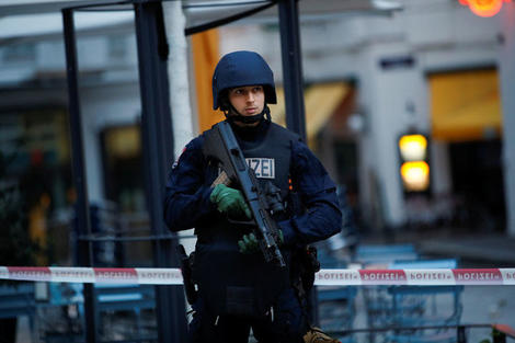 フランスの次はオーストリア──相次ぐイスラム過激派テロに身構える欧州